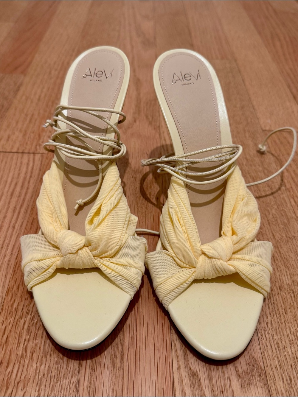 Alevi Milano Yellow Knot tie up heel EU SZ 7.5